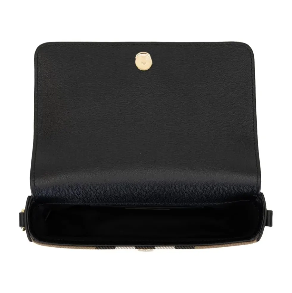 Crossbody Taske med Magnetknap