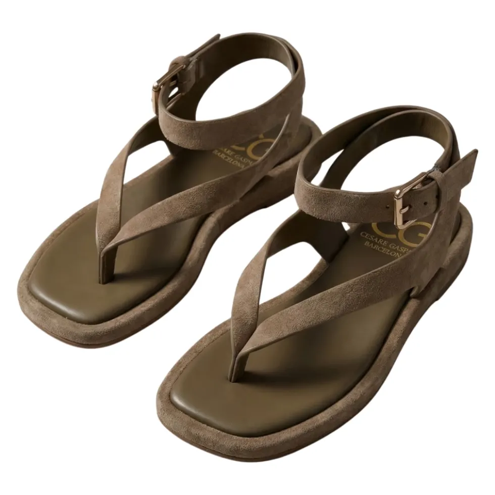 Desert Strap Suede Sandals