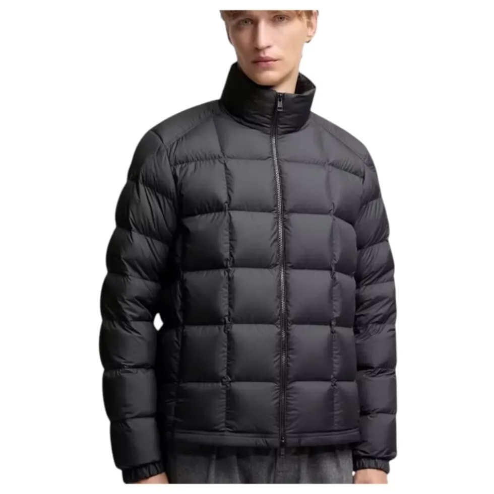 Eglise Square-Quilted Hooded Short Down Jacket