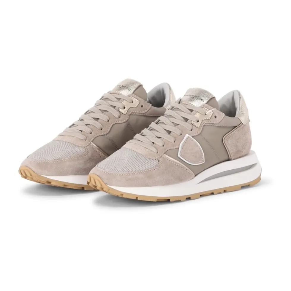 Høj Lav Sneaker Stil
