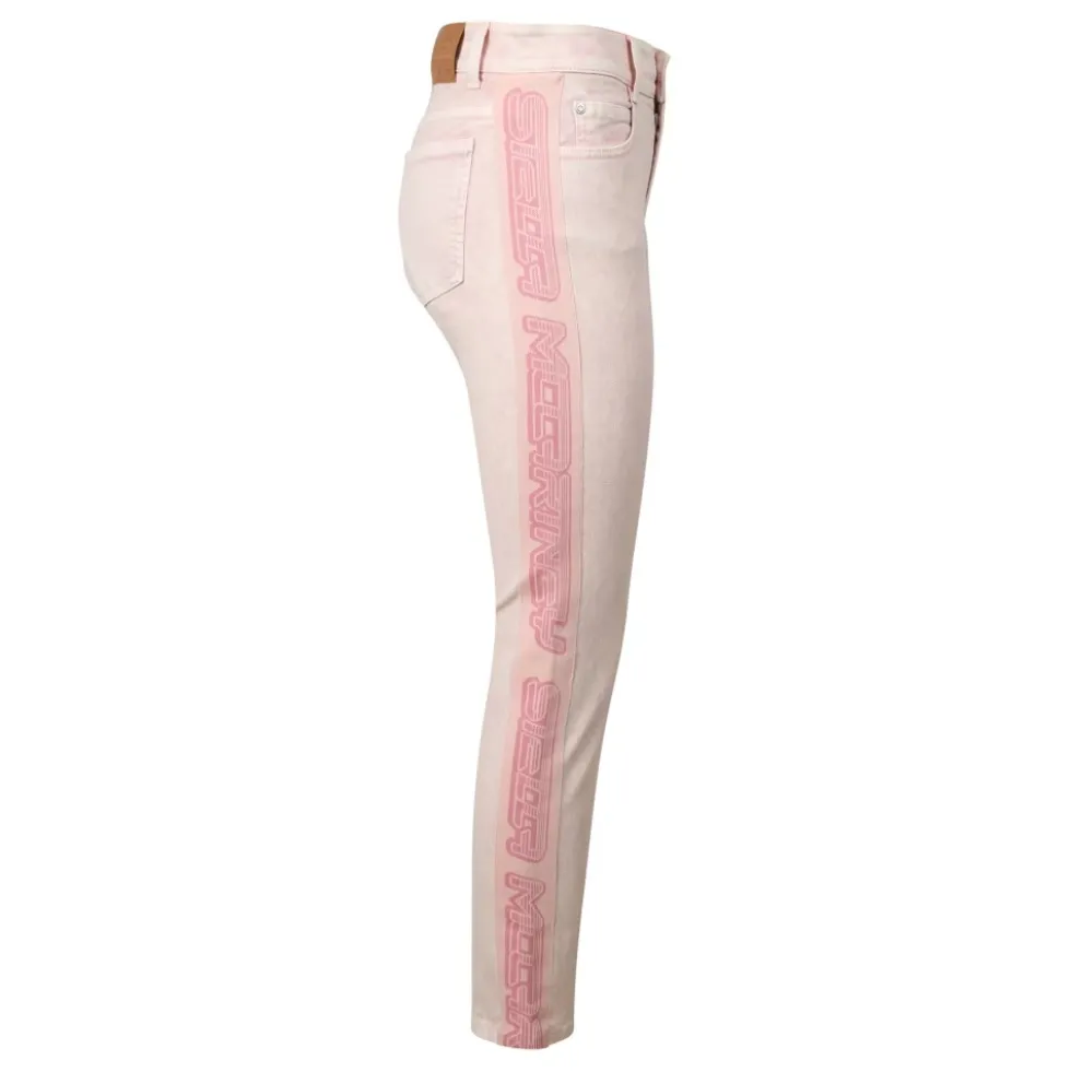 Jeans med brandet bånd