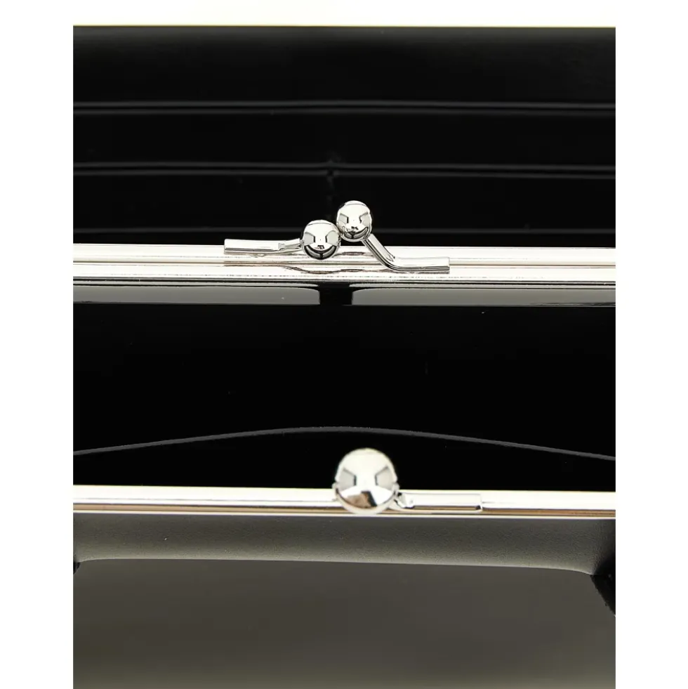 Kiss Clasp Wallet
