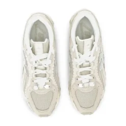 204L Lifestyle Sneakers