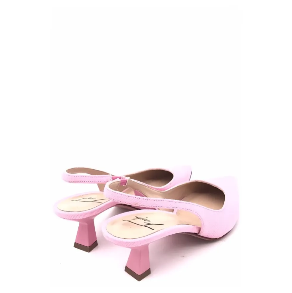 Pumps med spids tå