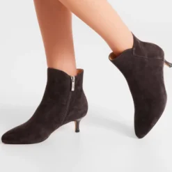 Saga Zip Suede Ankelstøvle