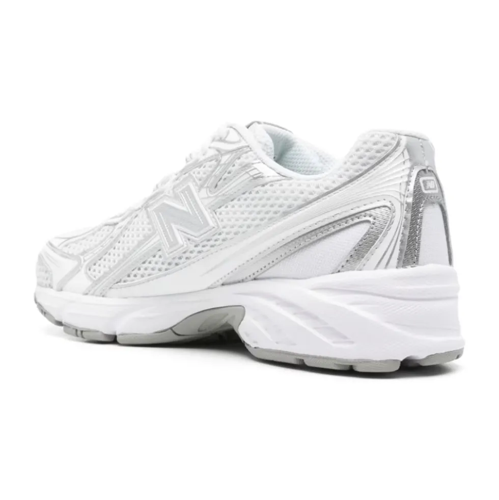 740 Sneaker