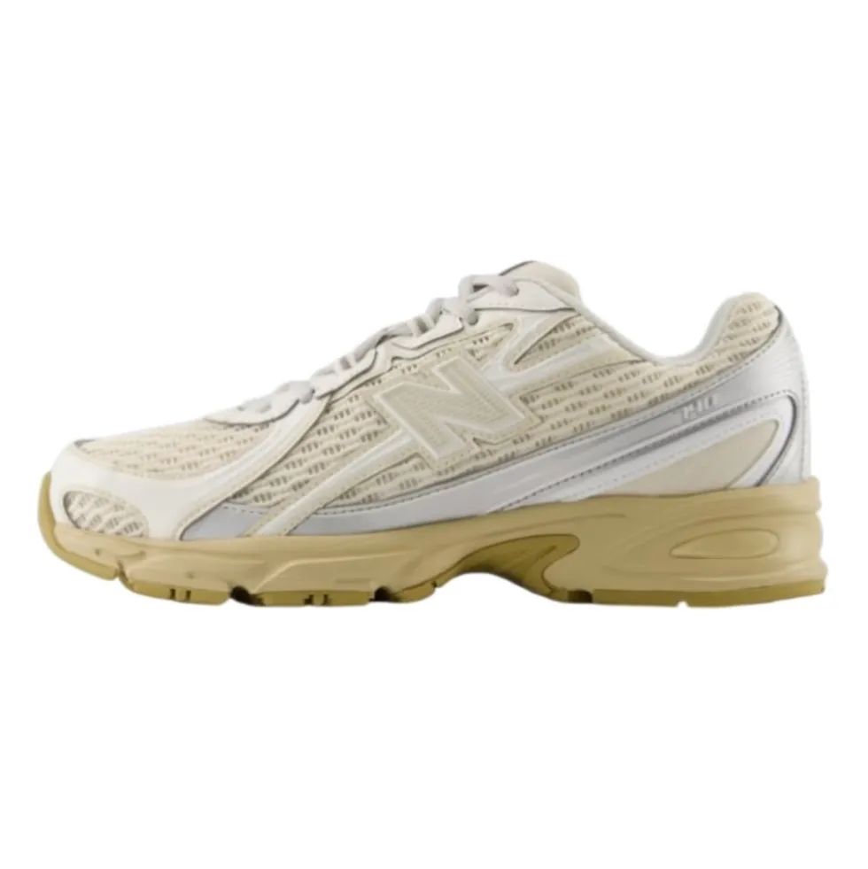 740 Sneakers