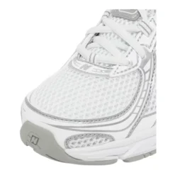 740 Sneakers