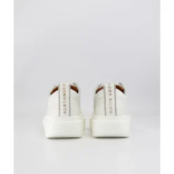0602 Sneakers