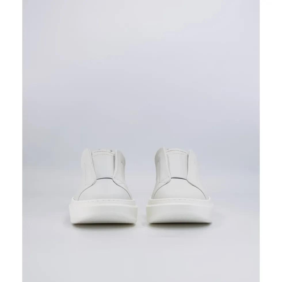 0602 Sneakers