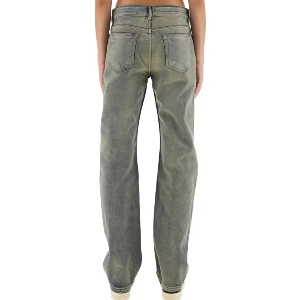 Straight Jeans