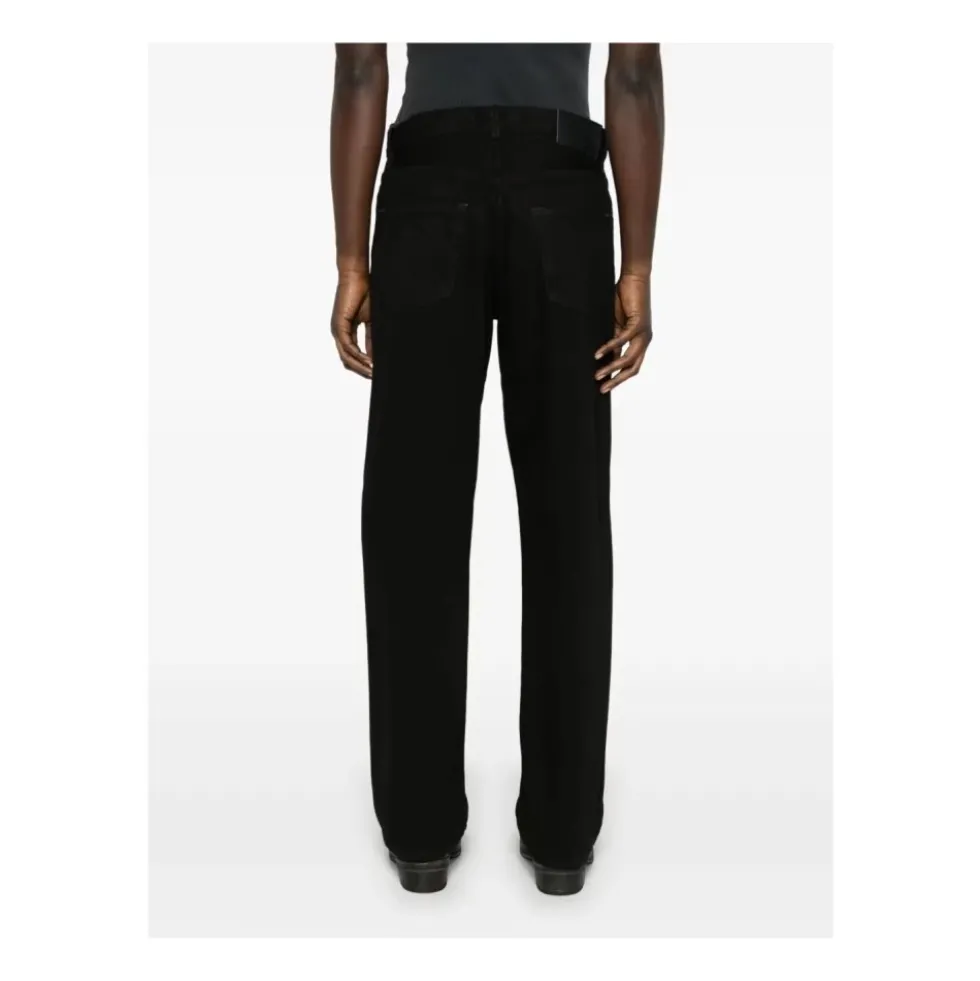 Straight Jeans