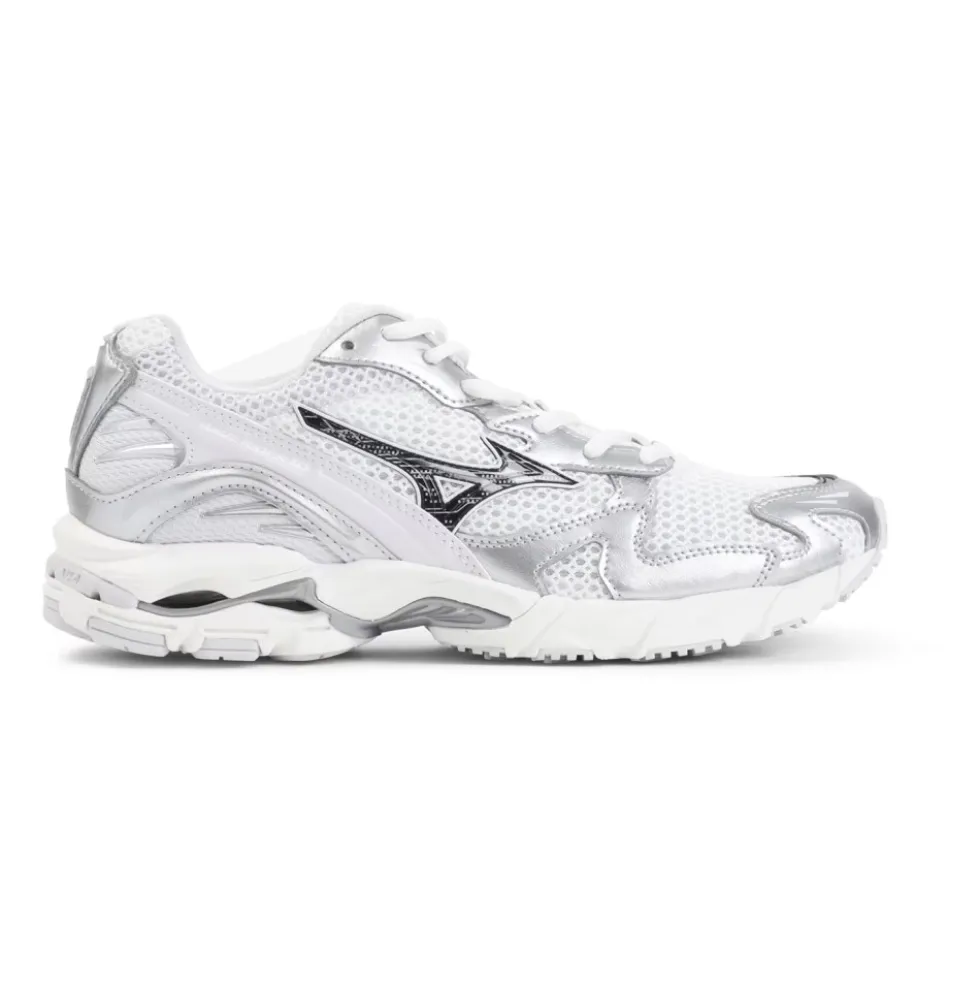 Wave Rider 10 Sneakers