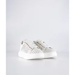 Wembley Sneakers